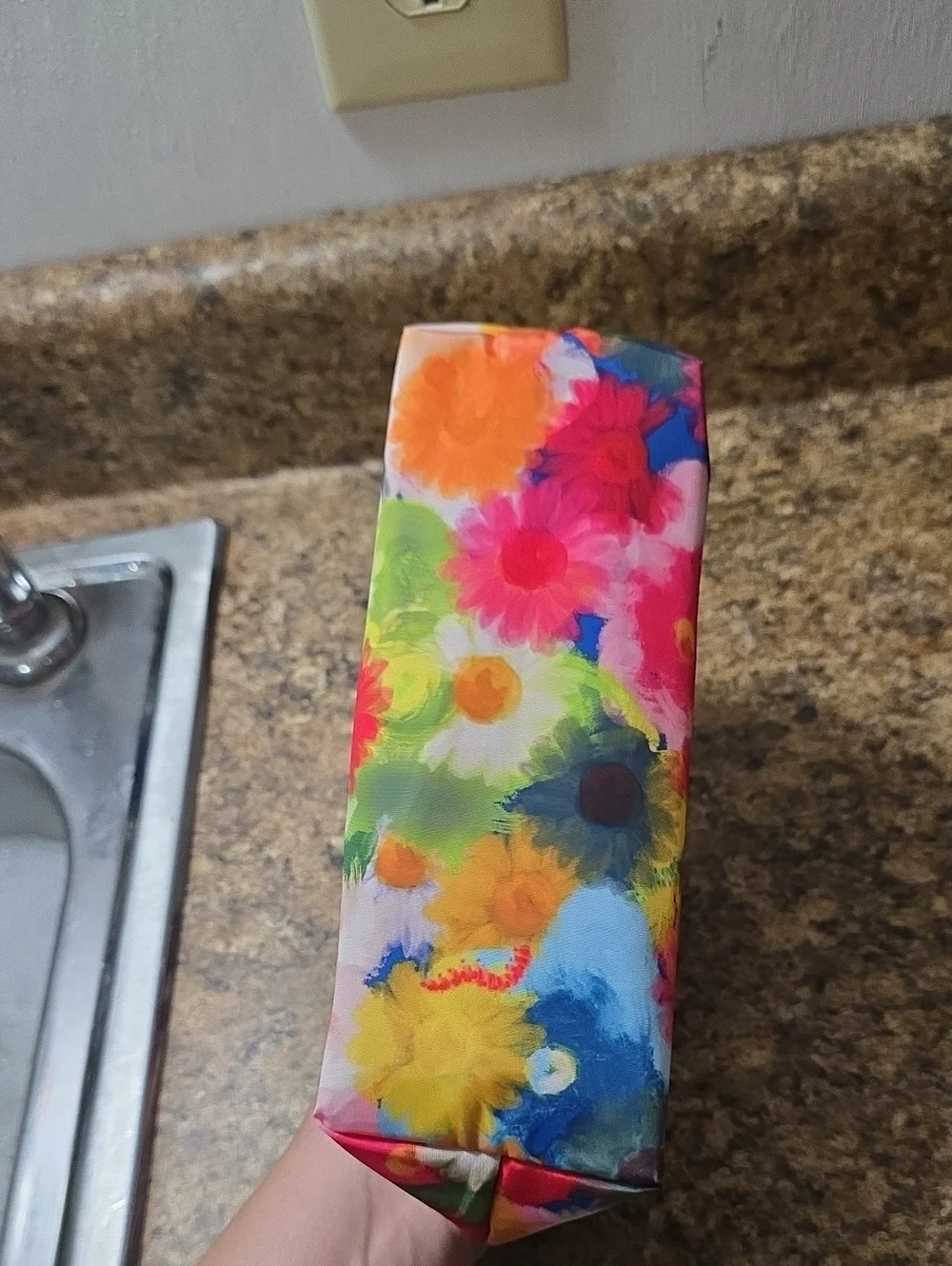 Clinique X Johnathon Cohen Floral Cosmetic Pouch - Multicolor NWOT